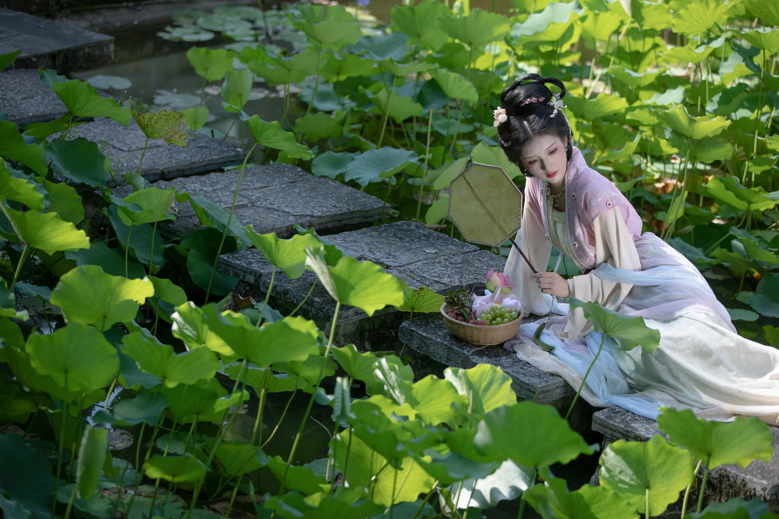 [YITUYU]艺图语-2024.10.20-荷风送香-ooOkeah-[37P-660MB]-3.webp